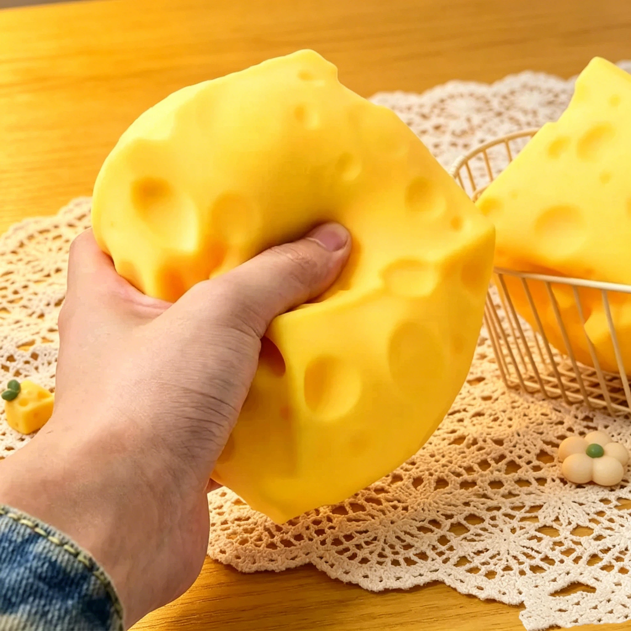 5/7/11 cm Riesiges Käse-Quetschspielzeug, Großes Käse-Squishy-Fidget-Spielzeug, Angenehme Haptik, Langsam Rückfedernd, Formbar, Hochwertiges Design