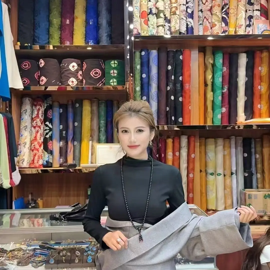 Neue Xizang Mädchen Kangba Kleidung Ethno-Stil einteilige tibetische Robe