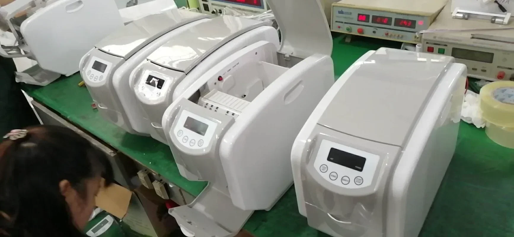 Dispenser automatico di asciugamani a rotolo bagnato caldo e freddo per vendite calde