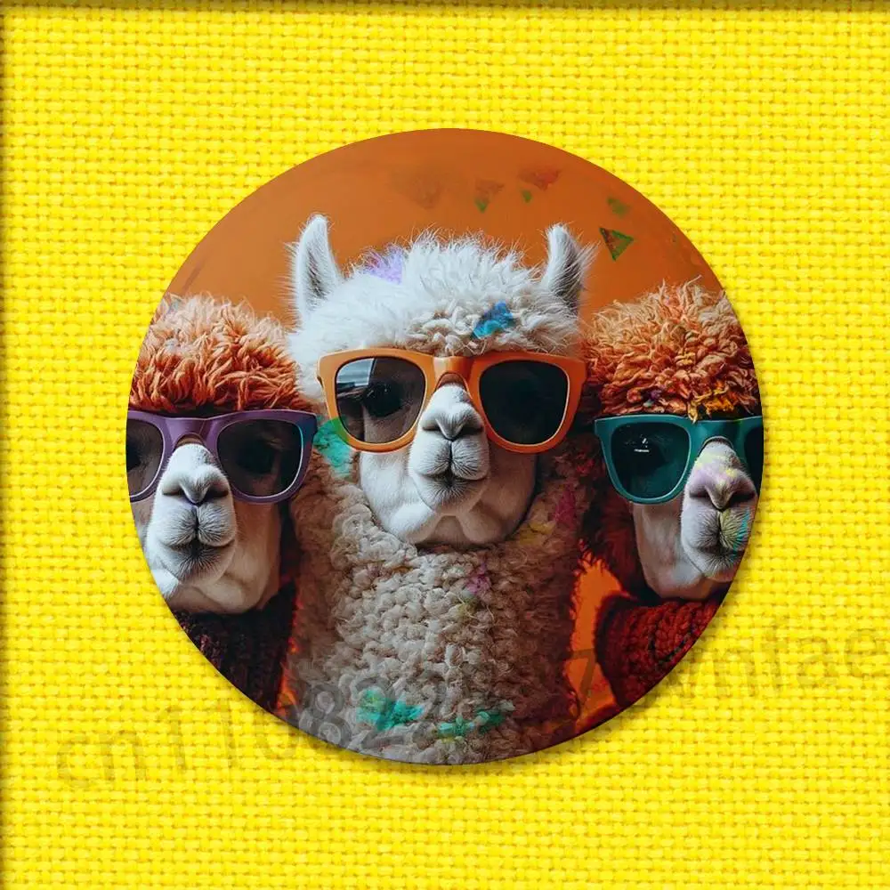 Alpaca Camel llama Badge For 44mm 32mm 58mm 25mm 75mm Round Pin Brooch Insignia Case Collectibles