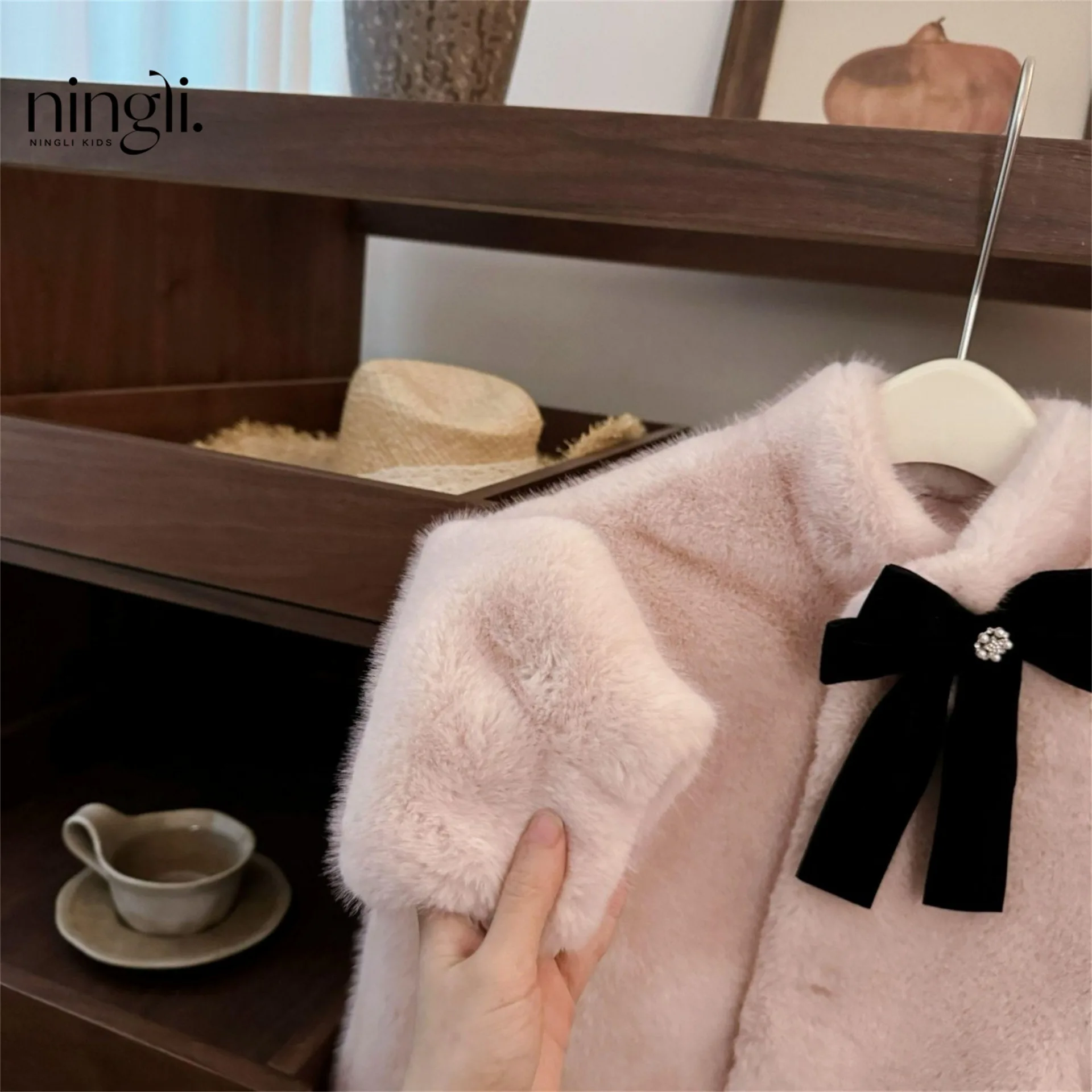 New Year's Daughter Baby Girl Noble Bow Pink High-end Fluffy Coat fashion warm baby girls