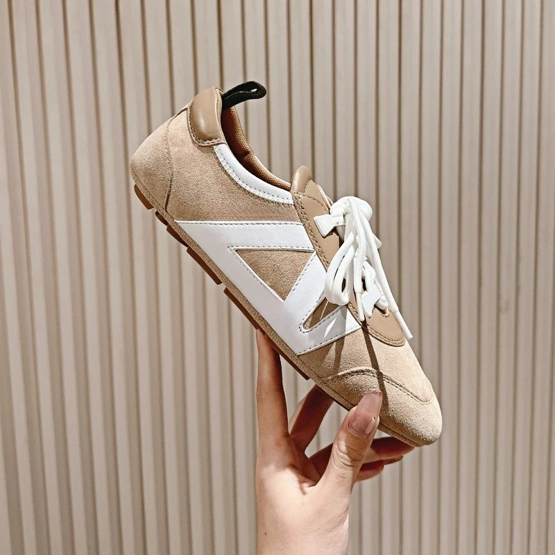 Celebrity Inspired Forrest Gump Shoes Genuine Leather Retro Training Sneakers for Women Flat Casual Commuter Shoes Vintage