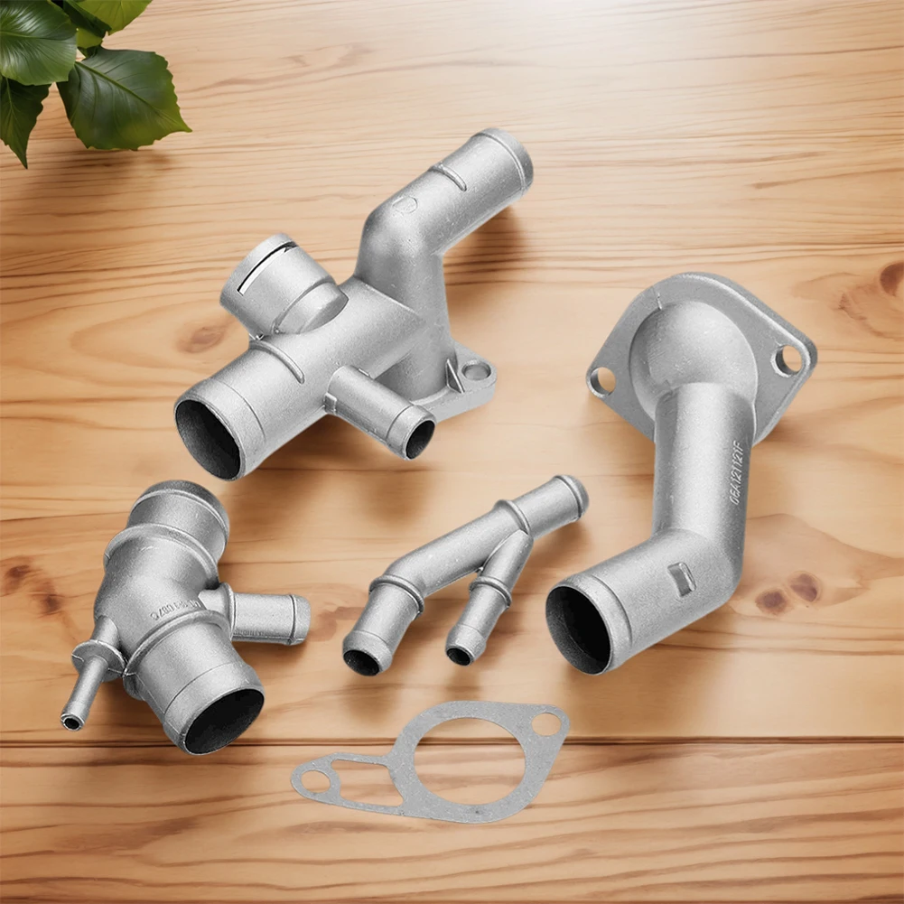4個入り鋳造アルミニウムフランジエンジン冷却キット交換用クーラントフランジアップグレードキット（アウディTT、ゴルフMK4、ジェッタ1.8T用）