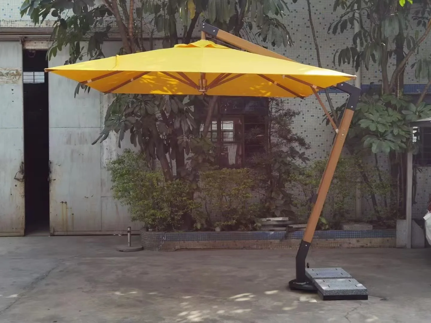 All-In-One  White  Beach Umbrella Hanging Function for Outdoor Furniture Gym Hospital Wedding Use-Sunproof Waterproof