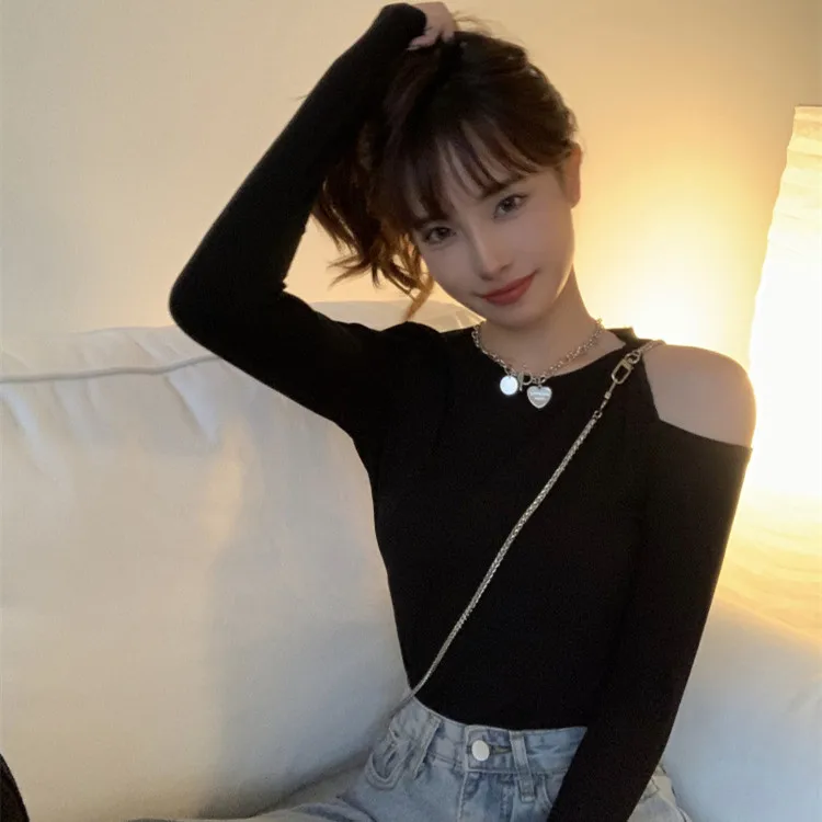 Off Shoulder Sexy T-shirts Women Crop Tops Korean Fashion Slim Tees Shirts Autumn Winter Vintage Cheap Clothes Woman Y2K Tshirt