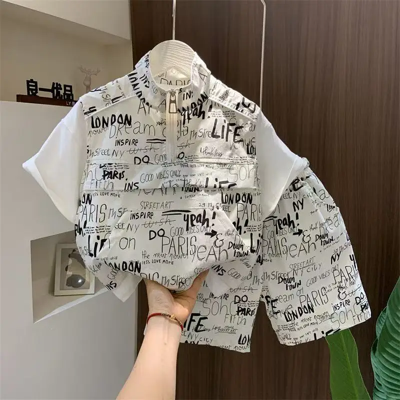 

Boys' Summer Set 2025 New Boys' Korean Edition Children's Clothing Boys' Baby Fashion T-shirt+Shorts Two Piece Set Kids Outfits