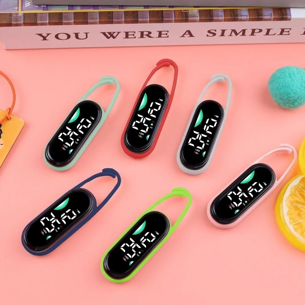ساعة معلقة إلكترونية LED محمولة بشاشة عرض رقمية ساعة جيب على شكل جيب مقاومة للماء وساعة جيب مضيئة