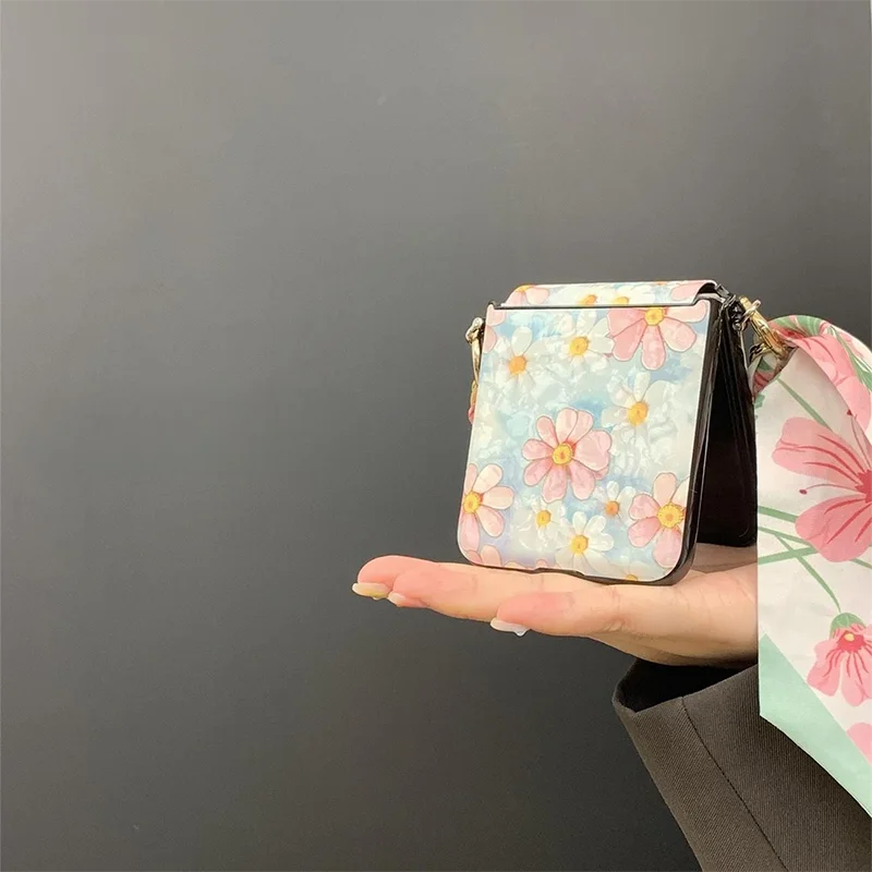 Funda para Z Flip7 Flip6 con cadena de bufanda de seda, flor rosa, elegante diseño floral para mujer, para Samsung Z Flip7 6 5 4 MixFlip 5