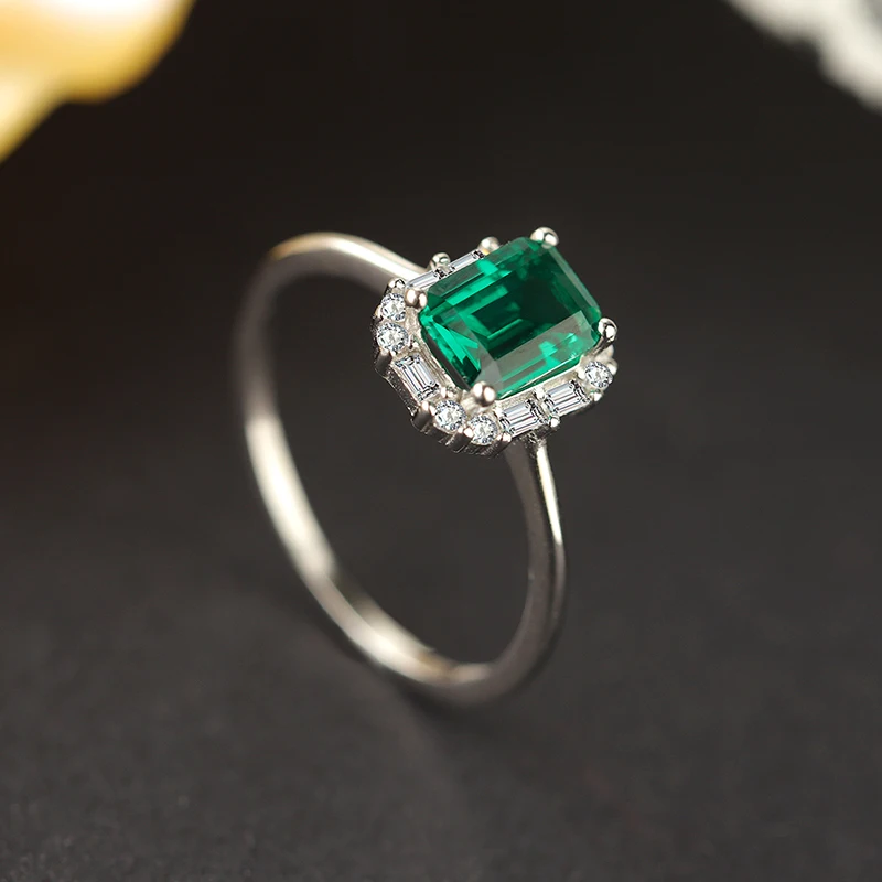 Fashionable Authentic S925 Silver Emerald Sugar Cube Micro Diamond Temperament Ring Jewelry