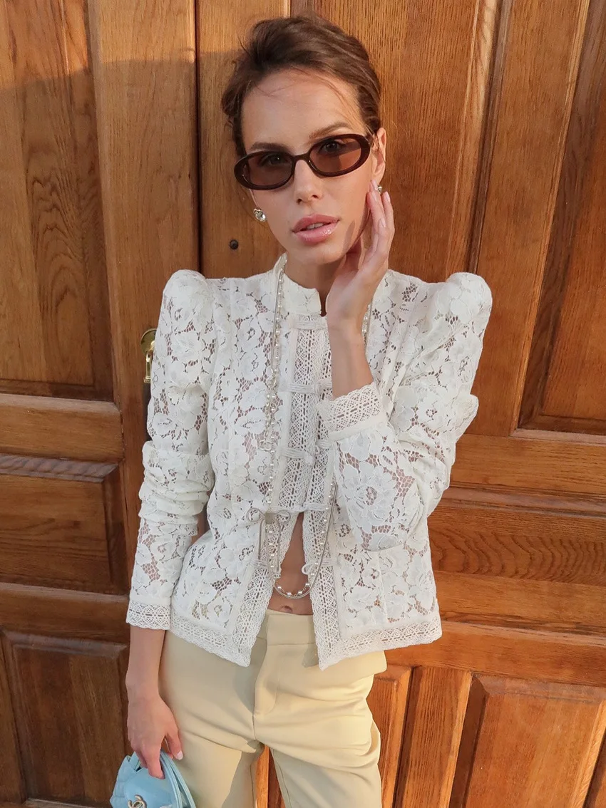 

Women Solid Lace Chinese Shirt Elegant Round Neck Long Sleeve Slim Fit Vintage Blouse 2025 New Female Fashion Party Chic Top