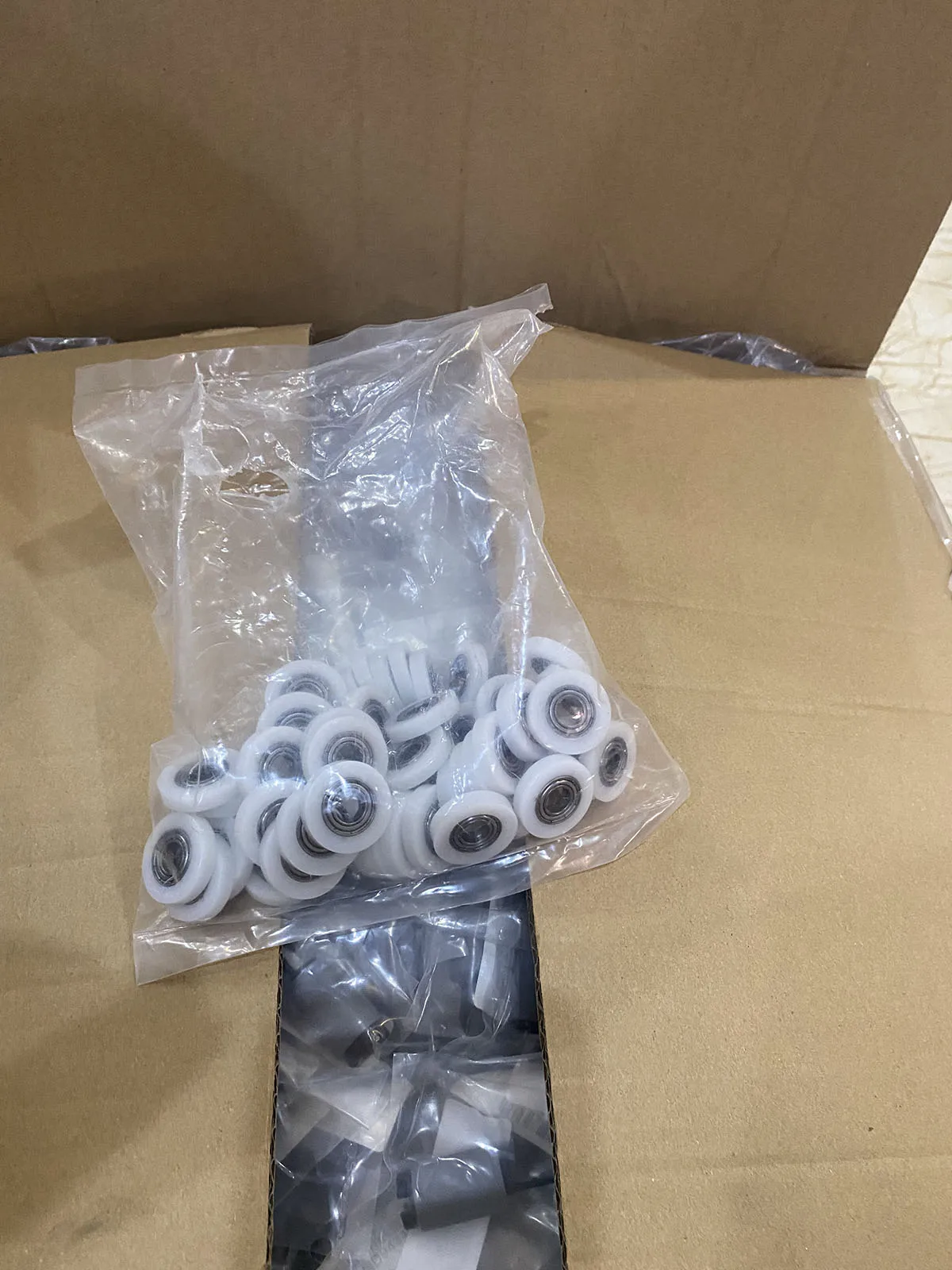 

FB6-6569-000 Paper Spacer Roller for CANON IR 5000 5020 5570 6000 6020 6570 5055 5065 5075 IR5000 IR6000 Roller