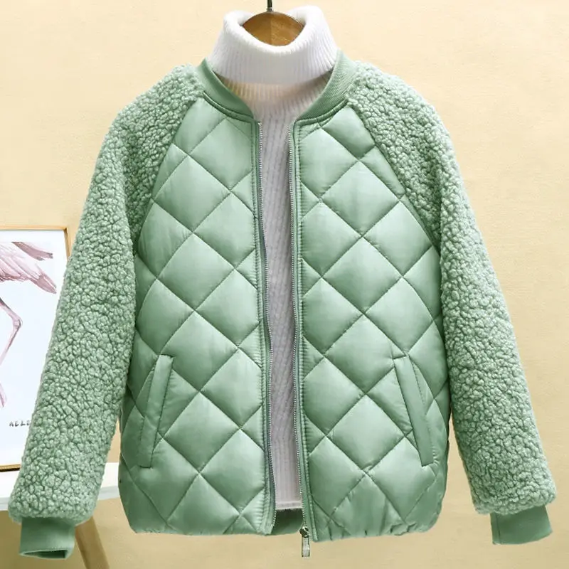 Chaqueta de algodón con capucha para mujer, abrigo corto de imitación de lana de cordero, ligero y fino, para otoño e invierno, novedad de 2022