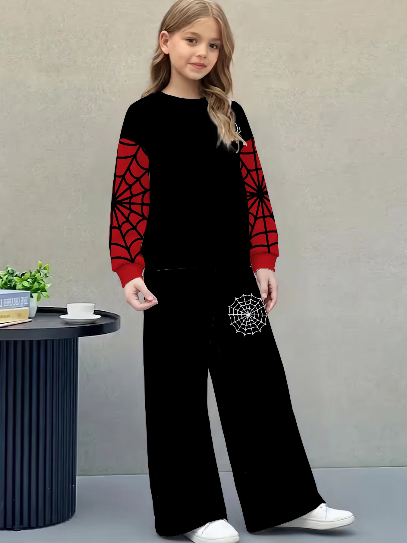 Girls Black Red Spider Web Sleeve Print 2-Piece Tracksuit, Long Sleeve Crew Sweatshirt & Wide Leg Pants Casual Outfit Set