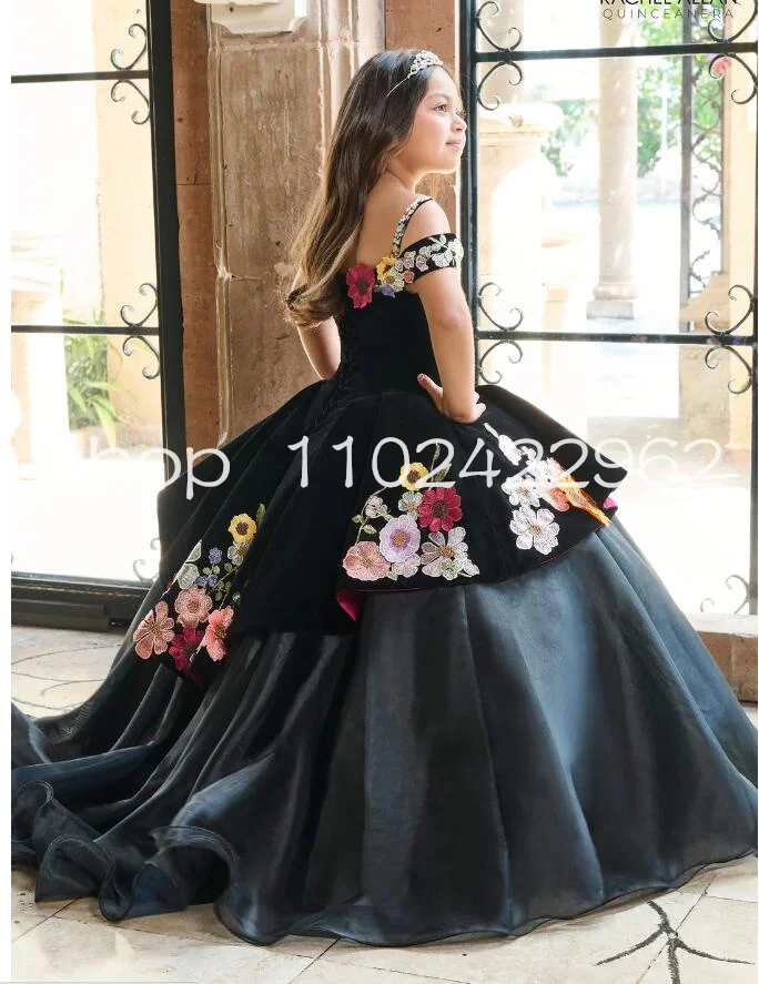 Mini robes de Quinceanera florales personnalisées pour filles, velours à lacets floraux 3D, petites robes de princesse, Off Initiated