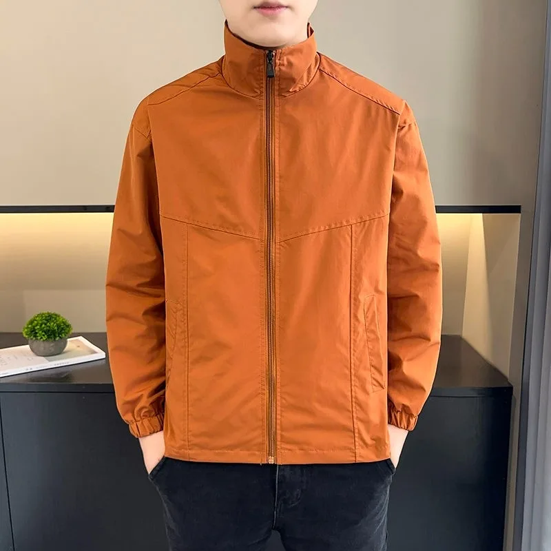 

COMXZ 2025 Мужская куртка из софтшелла Водонепроницаемая ветрозащитная куртка с капюшоном для приключений на открытом воздухе Охота Мешковатая спортивная куртка Осенняя модная верхняя одежда