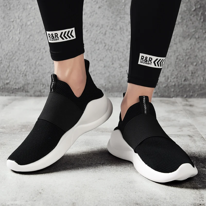 

Fashion Casual Shoes Men Luxury Outdoor Couples Sneakers Designer Slip-on Sock Shoes Breathable Men Sport Shoes Chaussure Homme