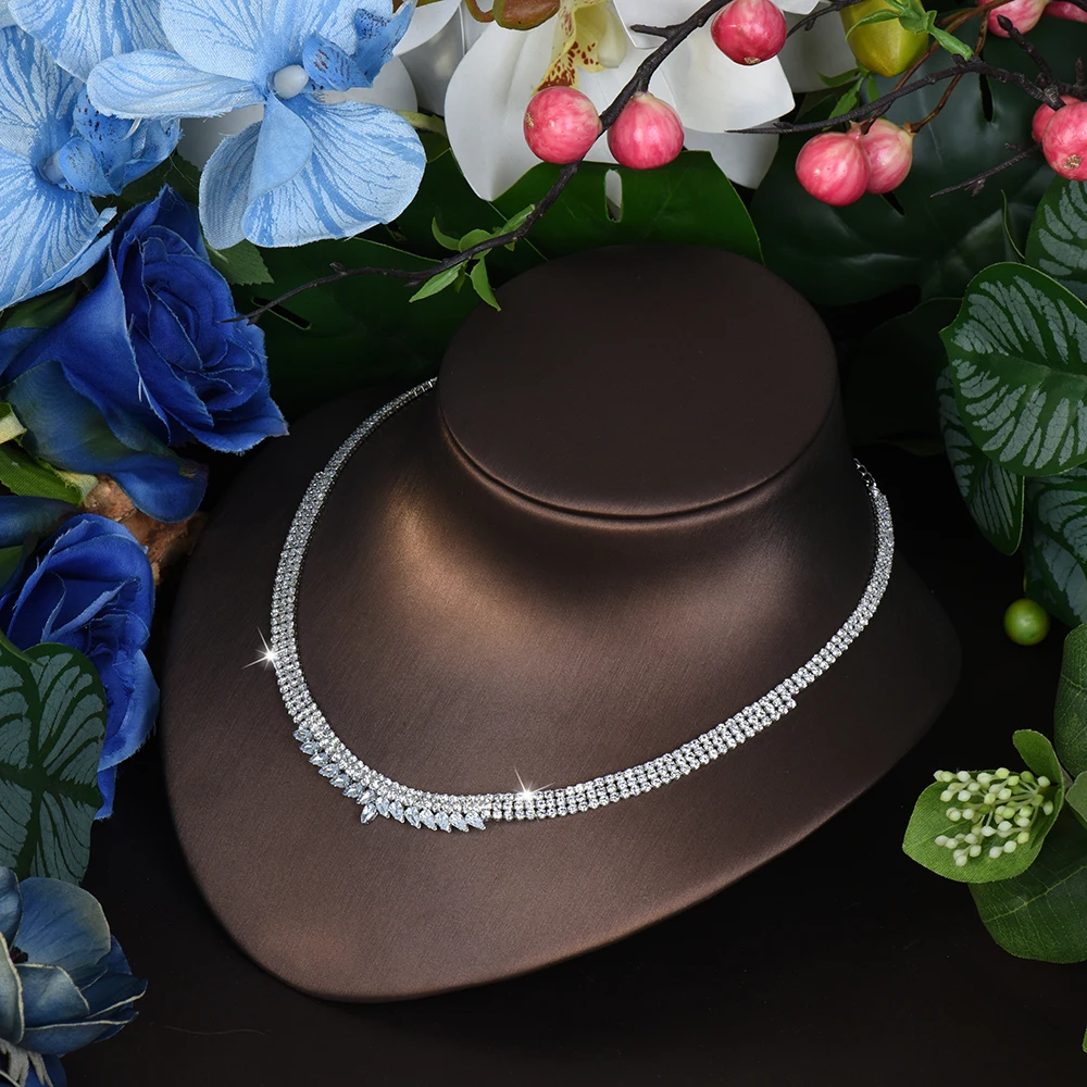 HIBRIDE موضة بسيطة كل يوم وميض قلادة أقراط سوار الملابس النسائية طقم مجوهرات السفر الزفاف الزفاف الكرة S-829