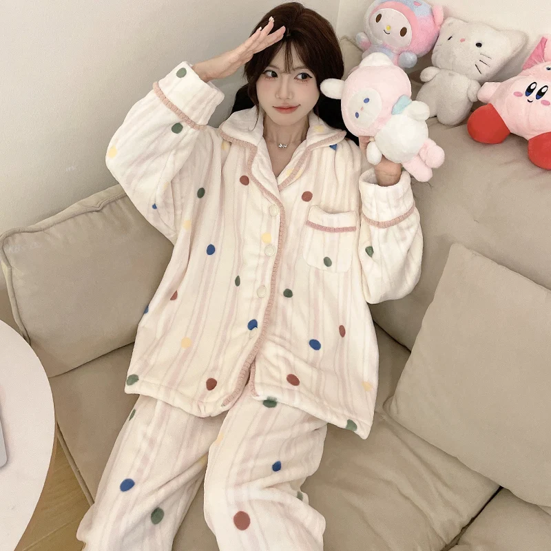 

Пижамные комплекты, одежда для сна, женская шелковая ночная рубашка без рукавов с сердечками, романтическая тематика, шорты с круглым вырезом, наряд для особых случаев ко Дню святого Валентина, OL