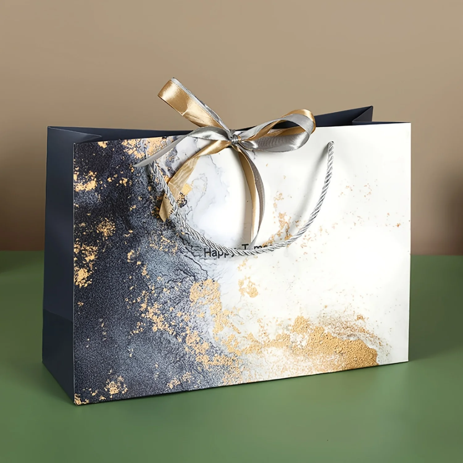 

5 Elegant Marble Pattern Gift Bags with Metallic Gold Flecks, Satin Ribbons - Ideal for Presents & Special Occasions