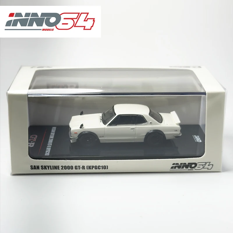 INNO 1:64 2000 GTR KPGC Beige Alloy Car Model Ornament