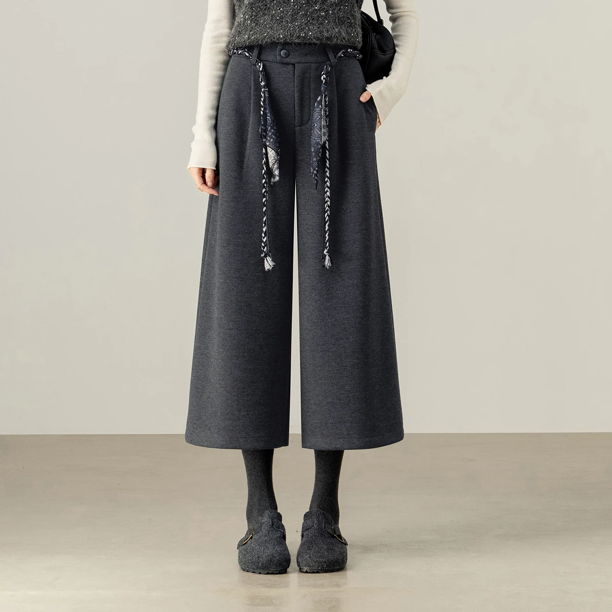 SENTUBILA Commuter Wide Leg Pants Women 2025 Winter Knitted Elastic Waist Solid Long Trouser Losse Warm Women Clothes 154KD5021
