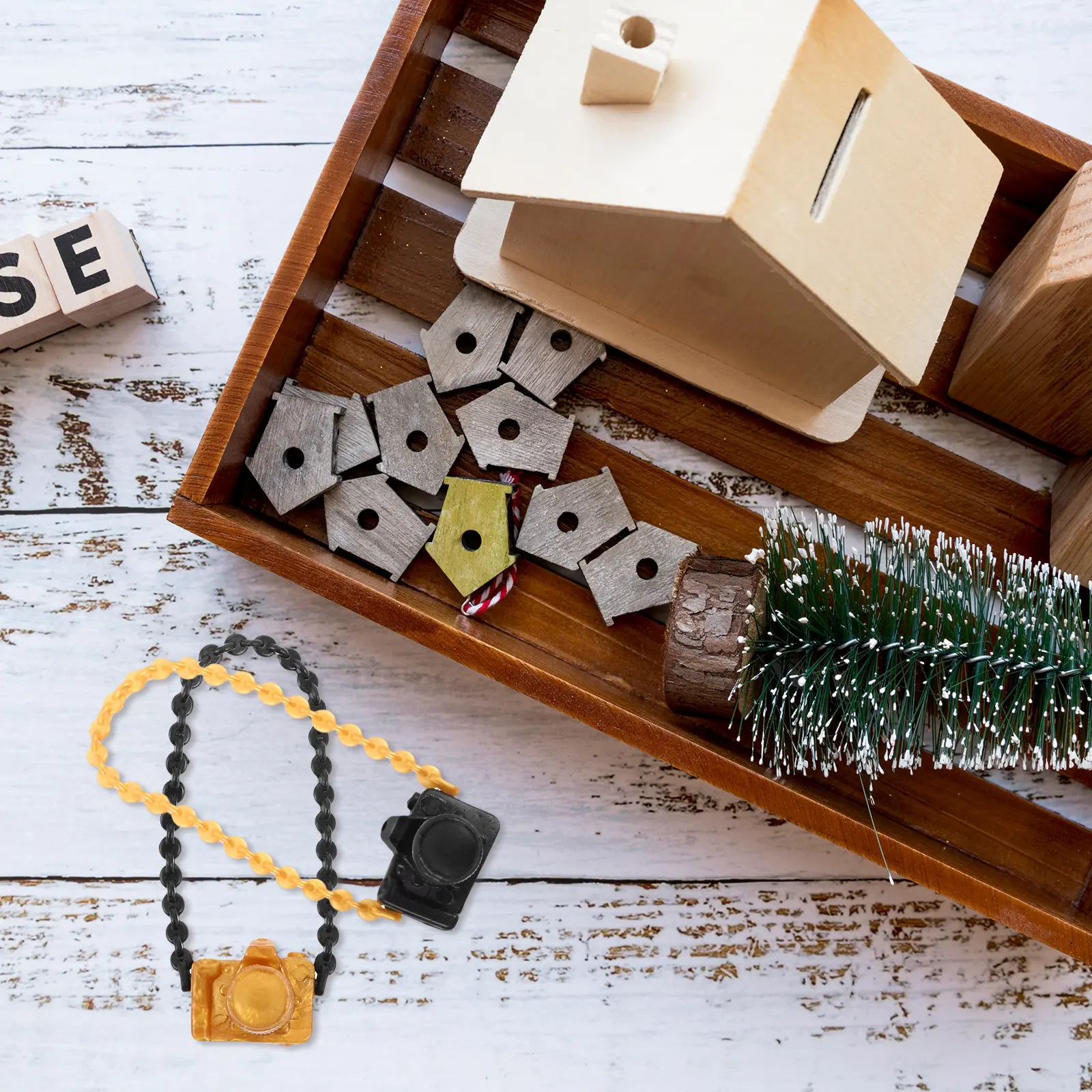 

60Pcs Vintage Mini Camera Prop with Chain Functional Decor for Toddler Creative Play Dollhouse Scene Enhancement