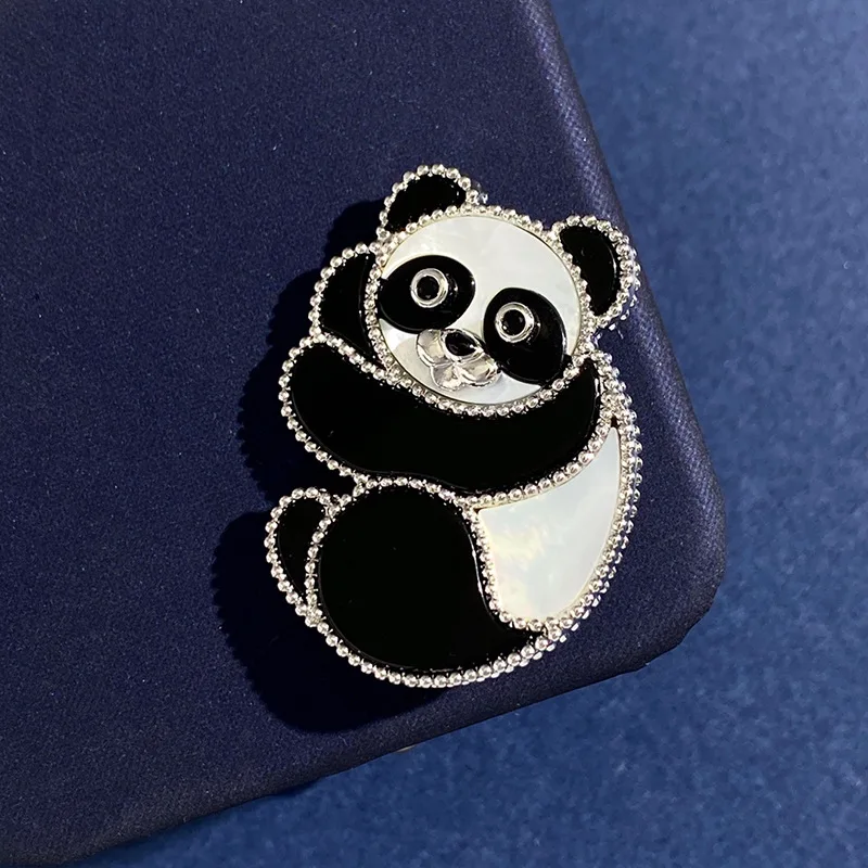 High Quality Silver Color New National Treasure Panda Cute Cartoon Brooch For Fashion Women Jewelry LBR005