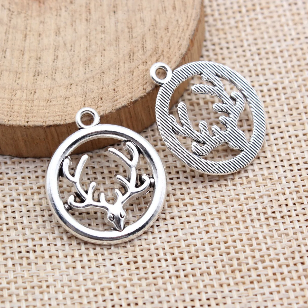 

20pcs 25x22mm(0.98x0.87inch) Antique Silver Color Elk Charms Pendants DIY Jewelry Making Accessories