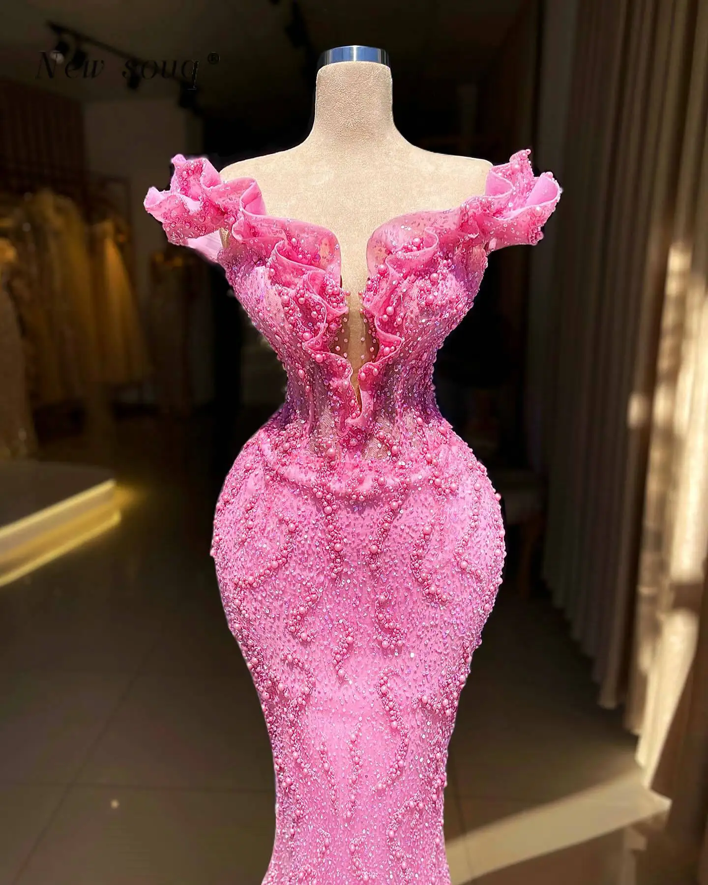 Modern Fashion Pink Pearls Beaded Off Shoulder Mermaid Evening Dresses Long Sleeveless Formal Sparkle Sequins Women\'s Night Gown