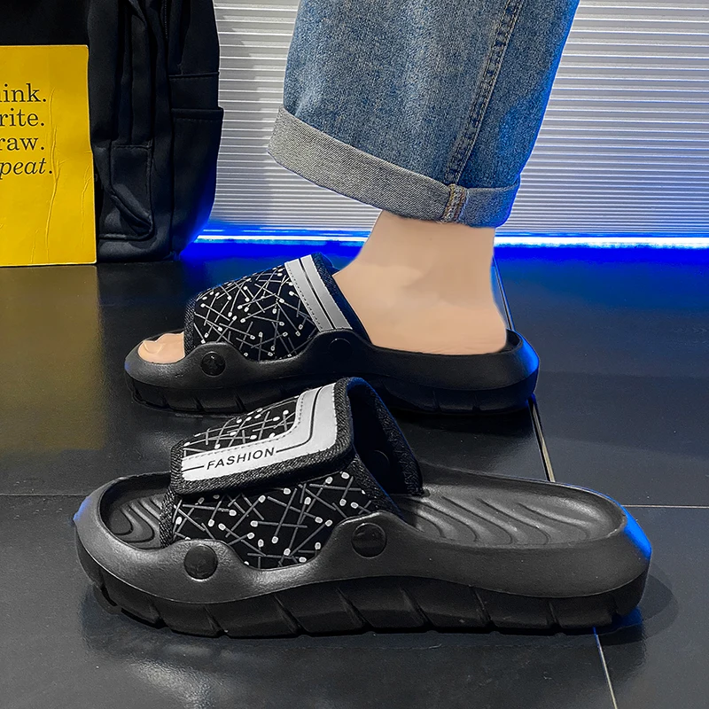 Novedad de verano, zapatillas informales grandes de EVA para hombres y mujeres, chanclas de playa al aire libre, sandalias casuales de moda para hombres