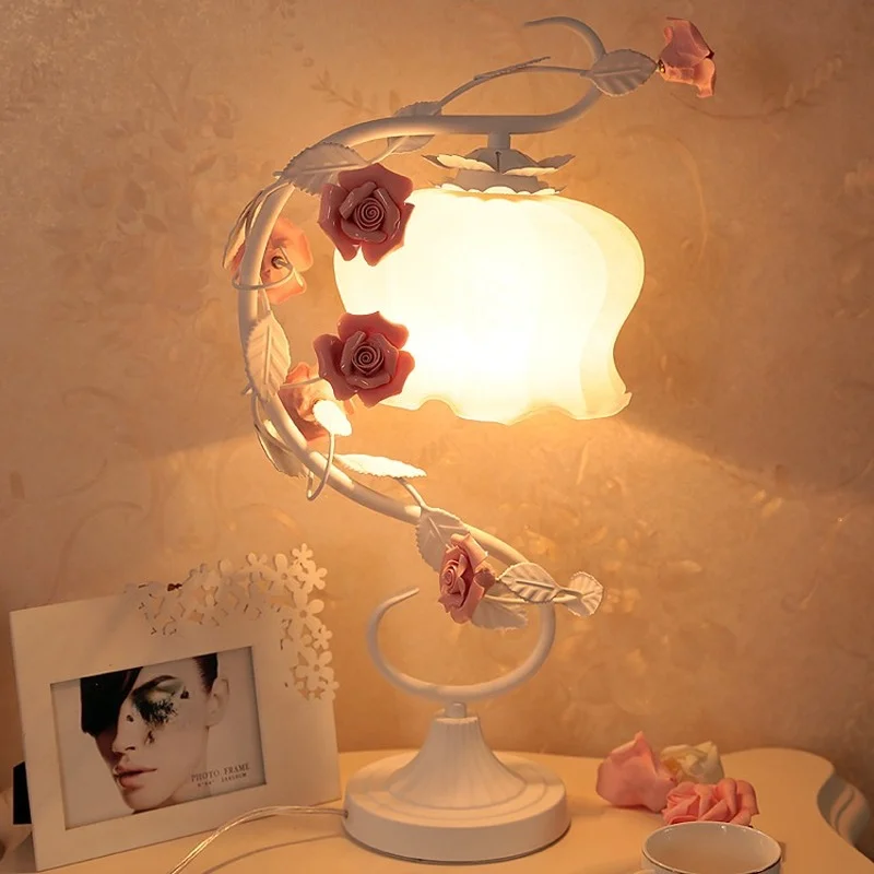 

Pink ceramic rose table lamp romantic princess iron table lamp wedding gift bedroom bedside lamp
