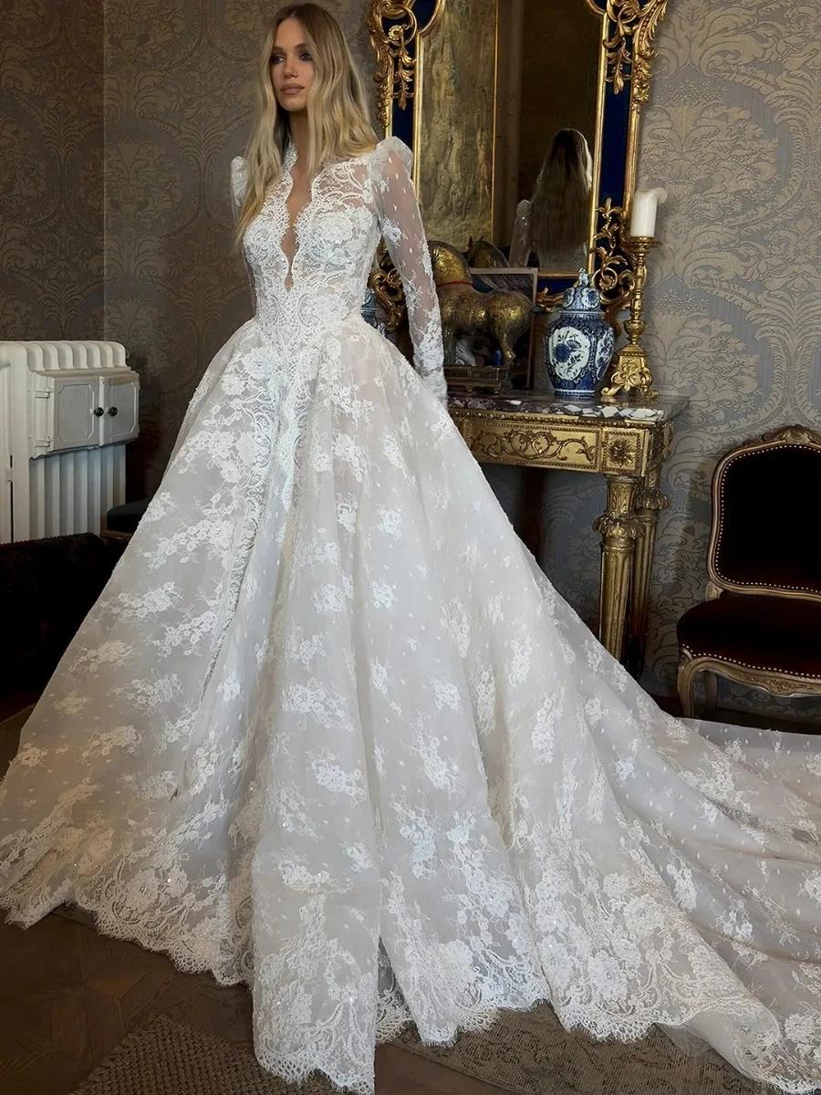 Lace Long Sleeve Ball Gown Wedding Dress V Neck Sheer Floral Appliques Sparkly Puffy Elegant Princess Bridal Gown Church Wedding