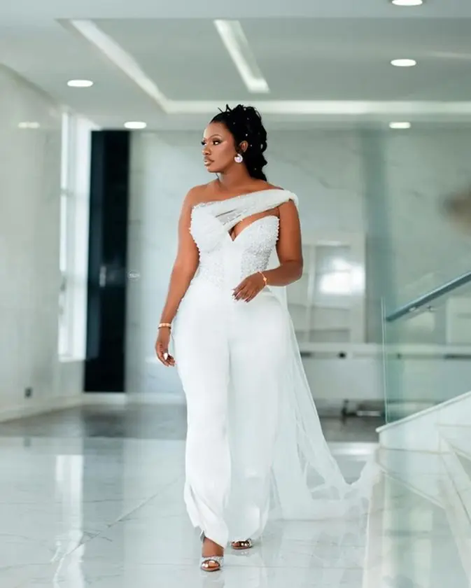 Customized African Wedding Dress Jumpsuits One Shoulder Sexy Pearls Sequined Lace Gowns