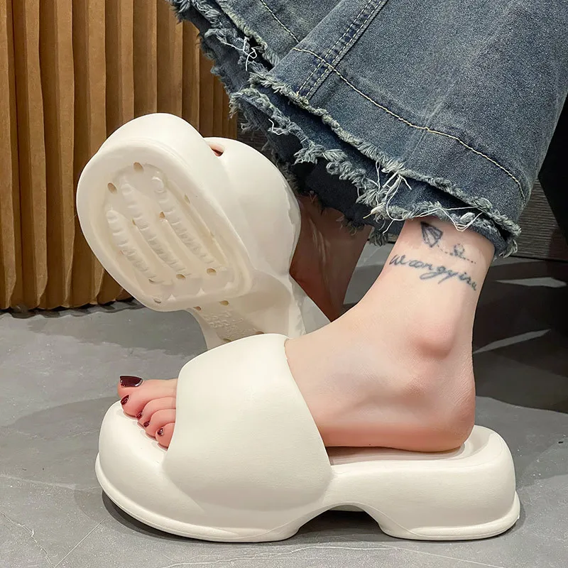 Summer Women Thick Sole Slippers Outdoor Casual Eva Platform Slippers Bathroom Anti-Slip Soft Sandals Fashion Ladies Cloud Shoes