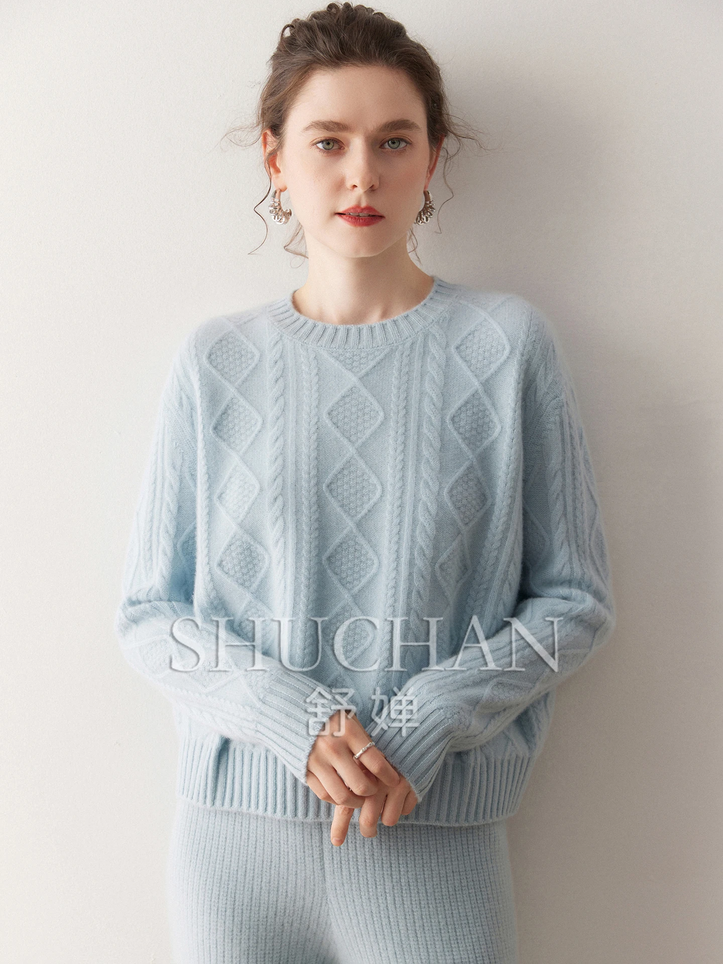 

Loose Cashmere Shirt Twist Rhombus Sweater 2025 Autumn and Winter Round Neck Women's Skin-friendly Knit