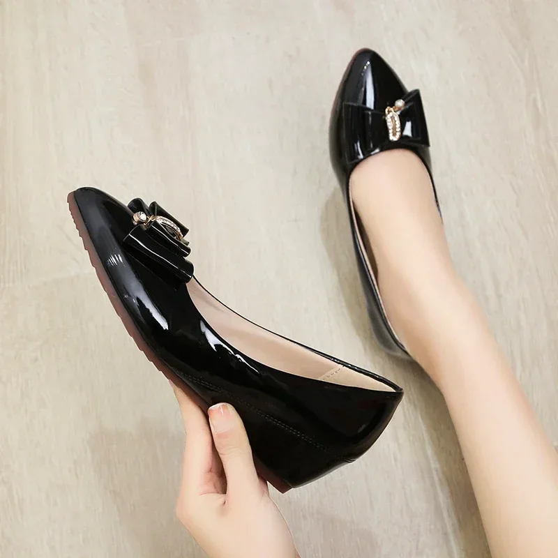 Patent Leather Internal Increase Pointed Toe Loafers Wedges Moccasins Shoes Women Solid Shallow Slip on Woman Flats 2024