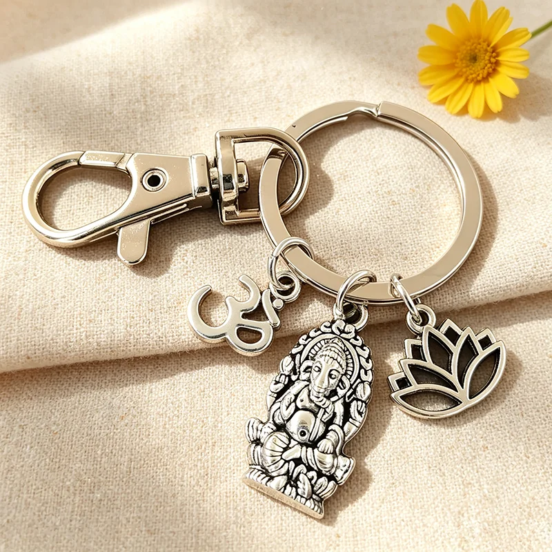 1pc Sacred Elephant Ganesha Keychain For Men, Buddha Keychain, God Of Wealth Elephant Keychain For Men