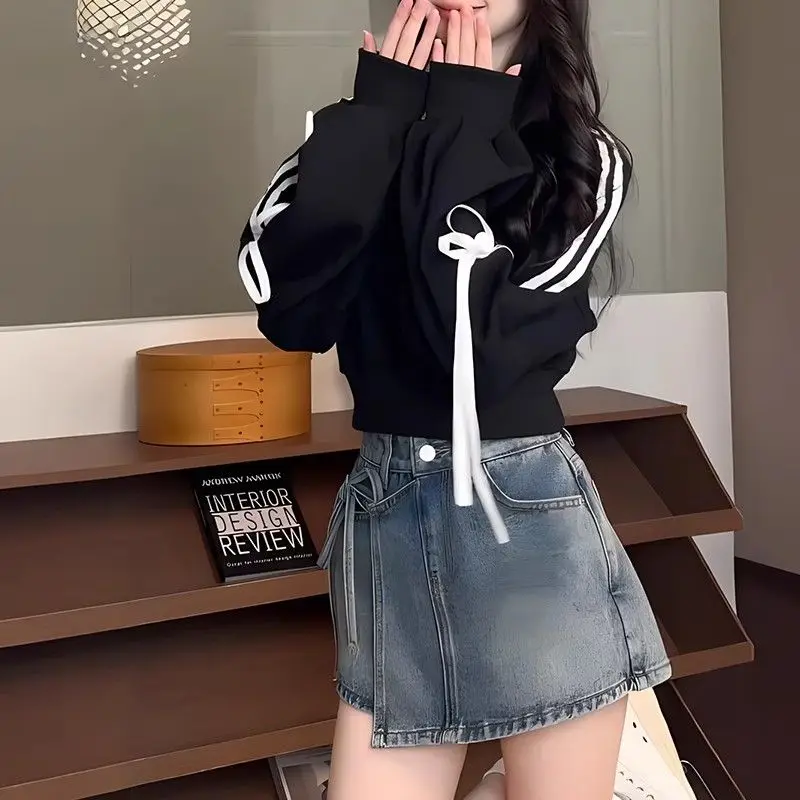 Large Size Bow Casual Retro Long-sleeved Sweatshirt for Women 2025 New Autumn Slim Striped Top