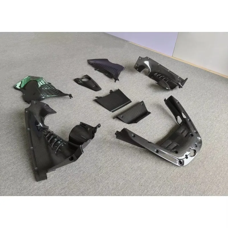 New High-quality Dry Carbon Fiber Engine Compartment Protective Cover Suitable for SF90 Upgrade