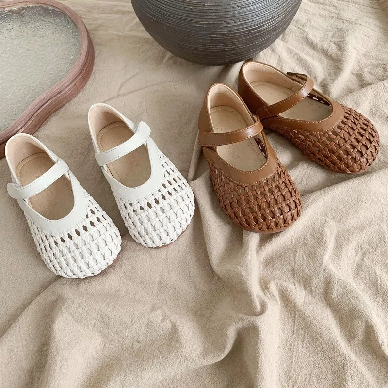 

Обувь для девочек, весна-осень 2023, новый стиль, детские милые универсальные кожаные мягкие детские туфли принцессы с мягкой подошвой