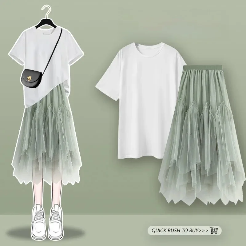 

Летний комплект больших размеров: новая модная и универсальная одежда для полных женщин, состоящая из топа и юбки, с эффектом стройности.