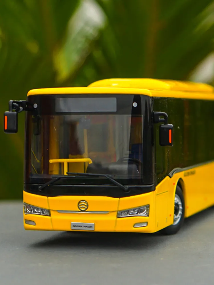 Authorized Authentic 1:42 diecast Gold-dragon stream public bus model, urban bus models for collection