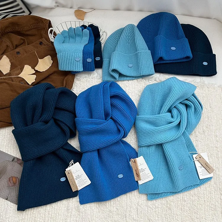 

High Quality 100% Atmosphere Blue Pure Wool Scarf Hat Gloves Set Autumn and Winter Warm Wool Scarf Gift