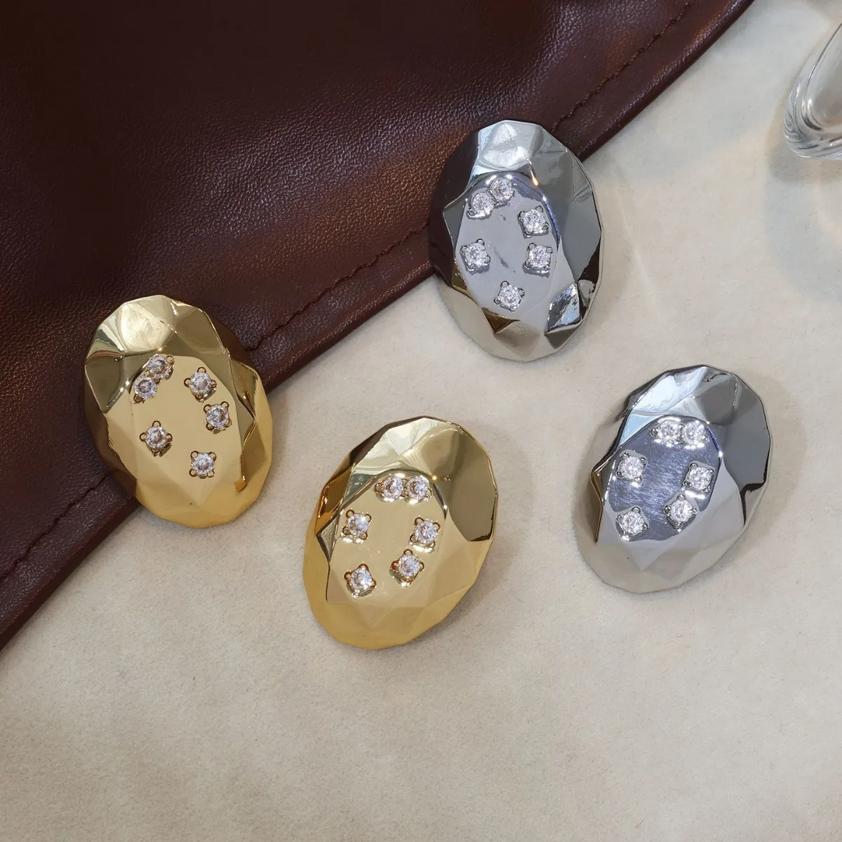 

2026 New Arrival Oval Faceted Earrings Sparkly Zircon Embedded Gold Silver Plated Geometric Statement Jewelry Gift