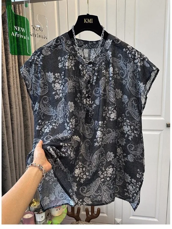 Lockerer Blumendruck für Damen, irt round, Ne f Button Summer Sle Casual Top f Svel, bequeme Passform, Sommerfaion