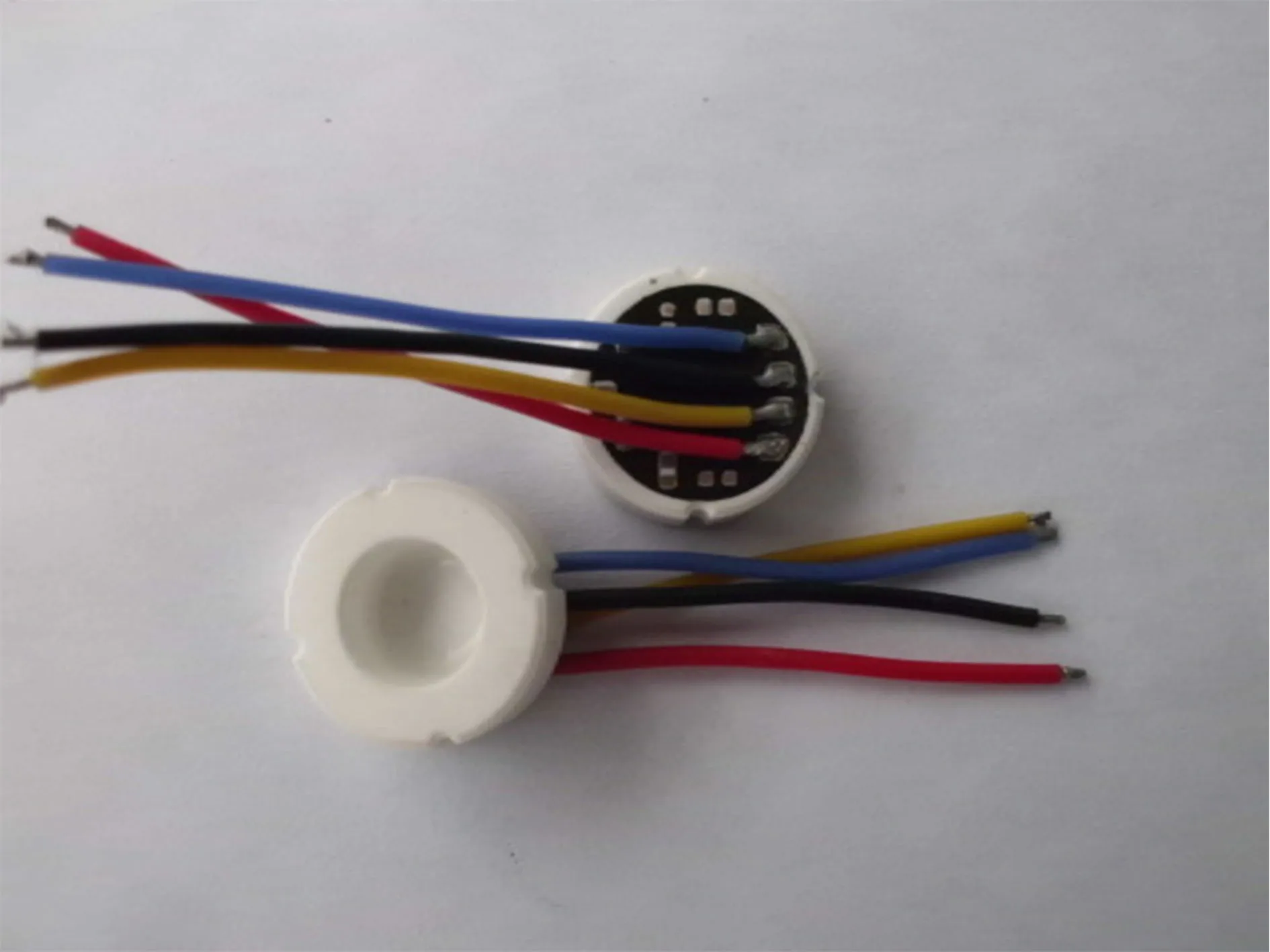 

Ceramic Pressure Sensor Core Chip for Oil Pressure air Pressure Transmitter Needs to Be Enclosed in a Shell