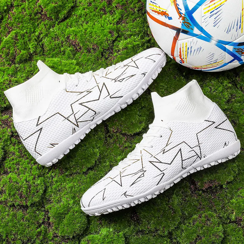 A pair of youth four-season leather football shoes with stud detailing, durable high-top design, sizes 35-46，JC-23152-1