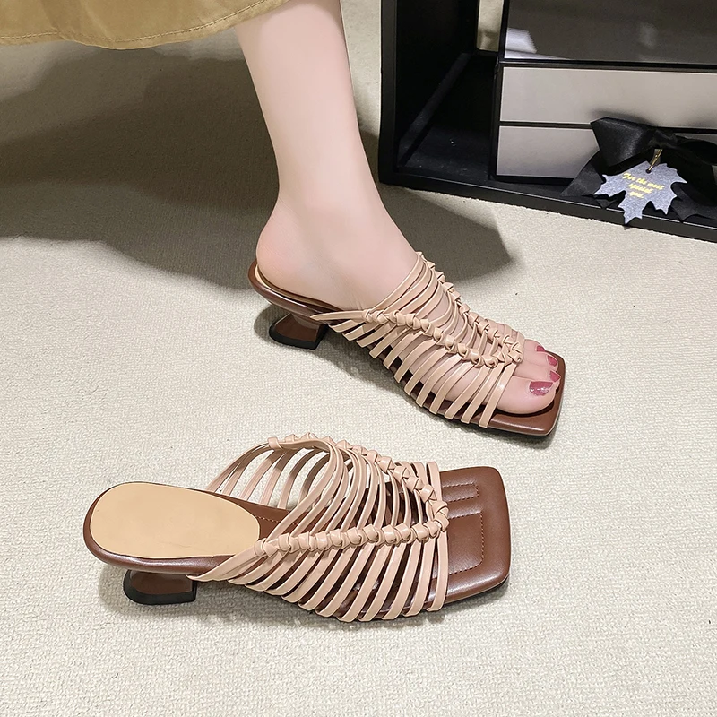 

2024 Summer Women's Shoes Designer Ladies Open Toe Slippers Fashion Thin Strap Woven Leather Shoes Women's Casual Mules Sandals