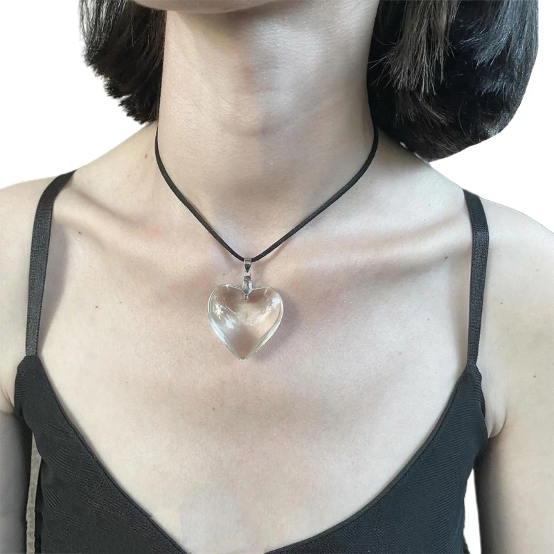 D7WB Clear Heart Crystal Necklace Simple Sweater Chain Clavicle Chain Necklace Fashion Jewelry Gift for Girlfriend Wife Mom