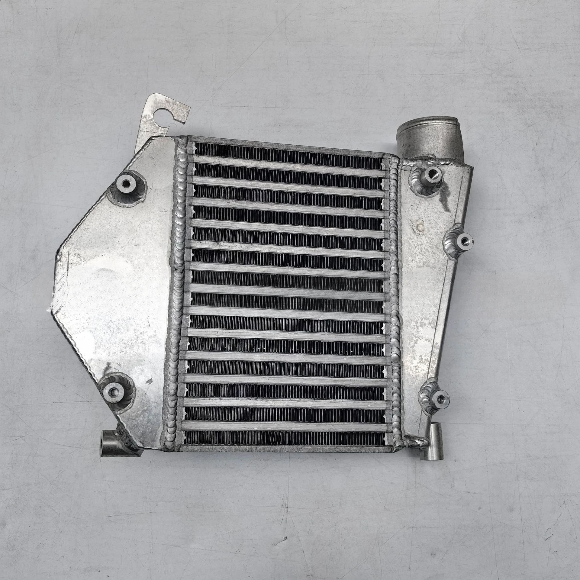 For Nissan 14461-3XN0A URVAN E26 YD25 Intercooler